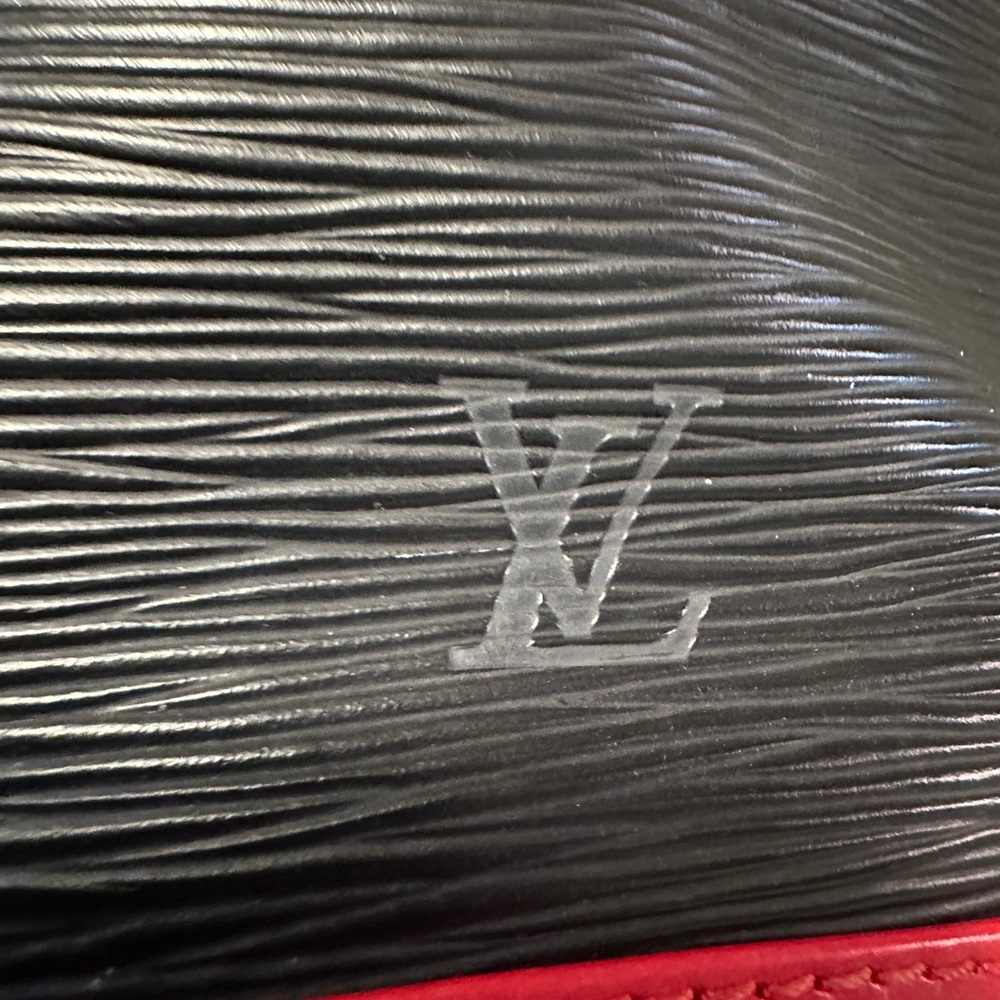 Louis Vuitton Black and Red Epi Leather Noé Bucket Bag - Picture 2 of 9